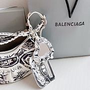 Balenciaga Le Cagole Leather Shoulder Bag White Graffiti Size 26 x 16 x 10 cm - 3