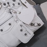 Balenciaga Neo Cagole New Motorcycle Bag White Size 38 x 17 x 24 cm - 4