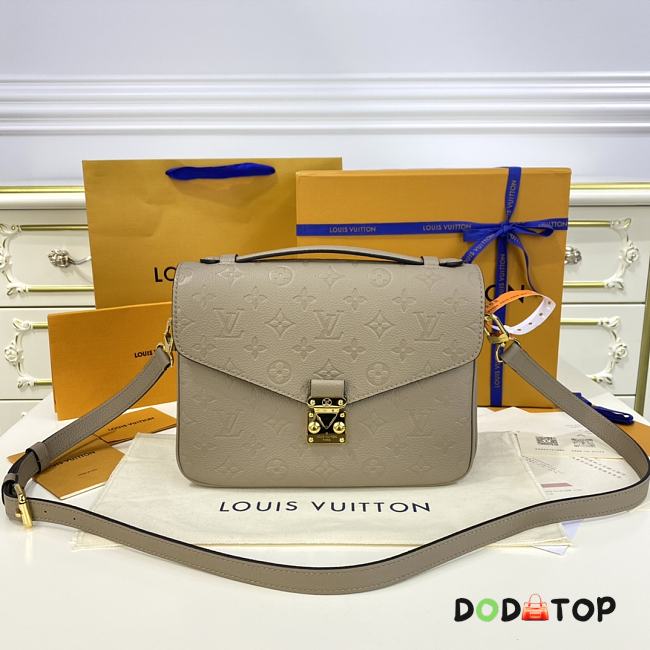 Louis Vuitton LV Pochette Metis Khaki Size 25 x 19 x 7 cm - 1