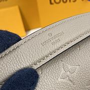 Louis Vuitton LV Pochette Metis Khaki Size 25 x 19 x 7 cm - 3