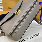 Louis Vuitton LV Pochette Metis Khaki Size 25 x 19 x 7 cm - 2