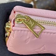 Louis Vuitton Monogram M59276  Coussin PM Handbag Pink Size 26x 20 x 12 cm - 4