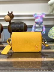 Louis Vuitton M82085 Fastline Wearable Bag Yellow Size 17.3 x 12 x 7 cm - 1