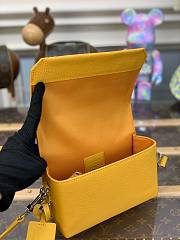 Louis Vuitton M82085 Fastline Wearable Bag Yellow Size 17.3 x 12 x 7 cm - 3