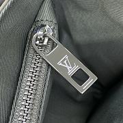 Louis Vuitton M82281 Fastline Wearable Bag Gray Size 17.3 x 12 x 7 cm - 3