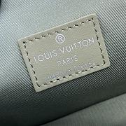 Louis Vuitton M82281 Fastline Wearable Bag Gray Size 17.3 x 12 x 7 cm - 2