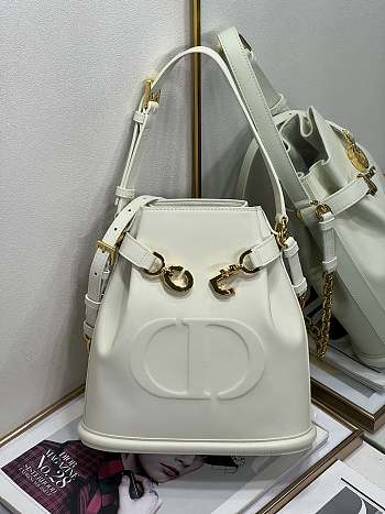 Dior Medium C'est Dior Bucket Bag White Size 24 cm