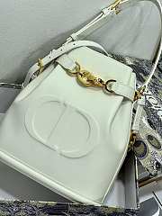 Dior Medium C'est Dior Bucket Bag White Size 24 cm - 4