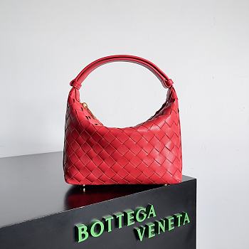 Bottega Veneta Intreccio Leather Toiletry Bag Red Size 22 x 13 x 9.5 cm
