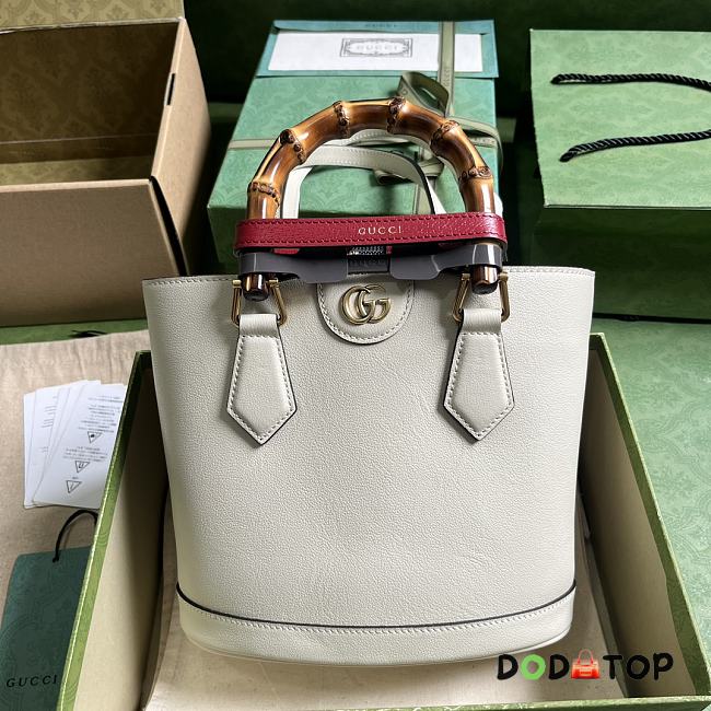 Gucci GG Diana Small Tote Bag White Size 22 x 20.5 x 11.5 cm - 1