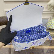 Louis Vuitton Pochette Métis Medium Handbag M23055 Blue Size 25 x 19 x 7 cm - 2