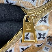 Louis Vuitton Onthego Hanbag Apricot M22976 Size 25 x 19 x 11.5 cm - 5