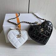 Chanel Heart Calfskin Lambskin Plain Leather Bag Size 15 x 13 x 2 cm - 3