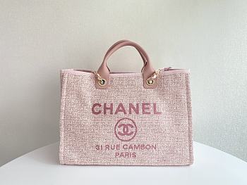 Chanel Shopping Bag Large Pink Size 38 x 30 x 21 cm