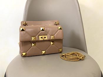 Valentino Garavani Roman Stud Chain Bag Small Brown Size 24 x 16 x 10 cm