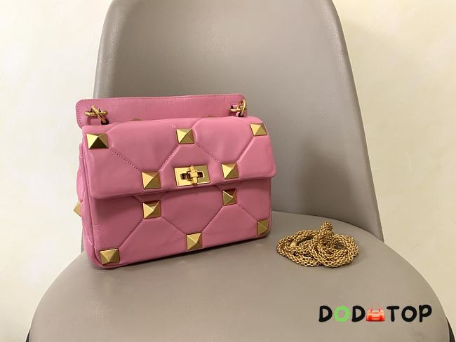 Valentino Garavani Roman Stud Chain Bag Small Pink Size 24 x 16 x 10 cm - 1