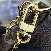 Louis Vuitton M82510 Mini Pochette Accessoires Size 15.5 x 10.5 x 4 cm - 4