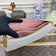 Louis Vuitton Coussin Small Handbag M22398 Size 26 x 20 x 12 cm - 4
