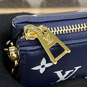 Louis Vuitton Coussin Small Handbag Blue Size 26 x 20 x 12 cm - 5