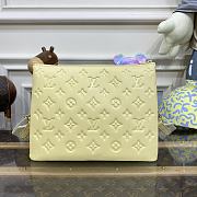 Louis Vuitton Coussin Small Handbag Yellow Size 26 x 20 x 12 cm - 6