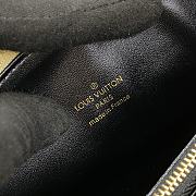 Louis Vuitton Coussin Small Handbag Yellow Size 26 x 20 x 12 cm - 4