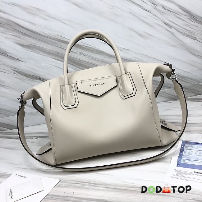 Givenchy Antigona White Bag Size 45 x 9 x 35 cm - 1