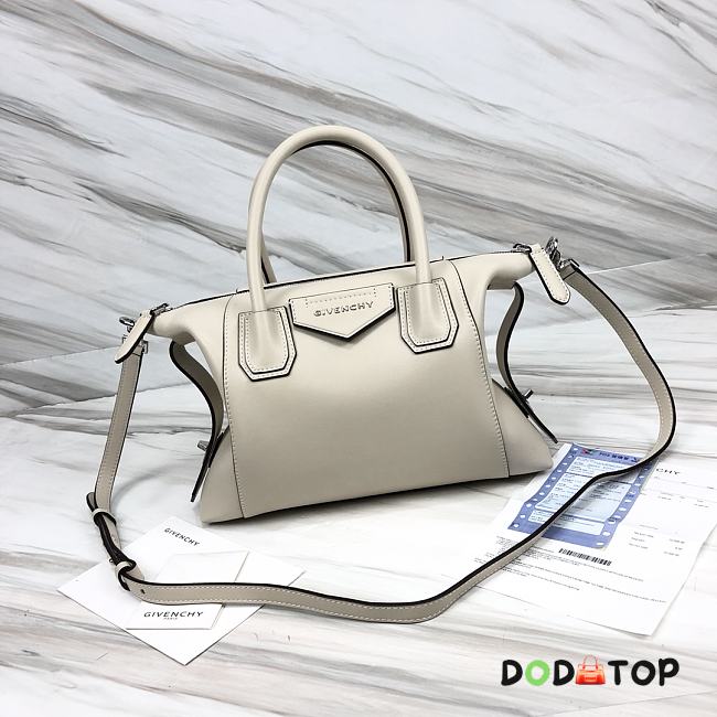 Givenchy Antigona White Bag Size 30 x 8 x 25 cm - 1