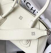 Givenchy Antigona Stretch Handbag White Size 22 x 12 x 8 cm - 4