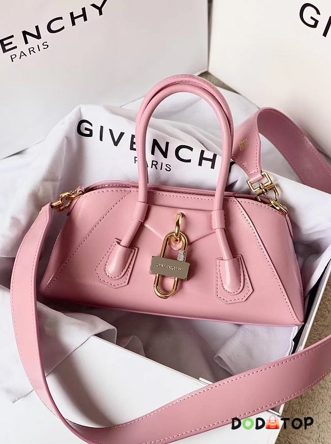 Givenchy Antigona Stretch Handbag Pink Size 22 x 12 x 8 cm - 1