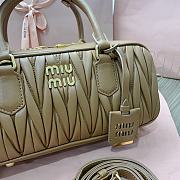 MiuMiu Sheepskin Pleated Bag Brown Size 27 x 12 x 9 cm - 2