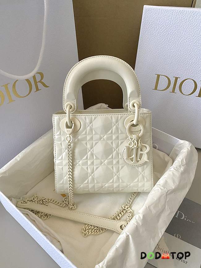 Lady Dior Mini  Bag Latte Cannage White Size 17 × 15 × 7 cm - 1