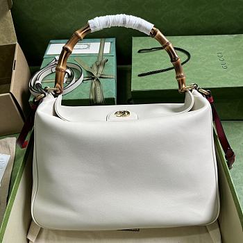 Gucci Diana Large Shoulder Bag In White Leather Size 34 x 26 x 9 cm