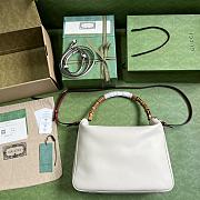 Gucci Diana Large Shoulder Bag In White Leather Size 34 x 26 x 9 cm - 4