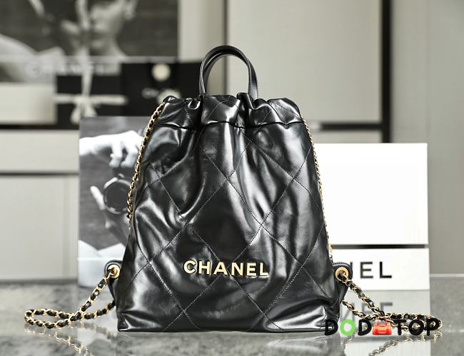 Chanel 22 Black Backpack Size 29 x 34 x 10.5 cm - 1
