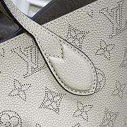 Louis Vuitton Mahina Floral PM Tote Khaki Size 20 x 20 x 12.5 cm - 6