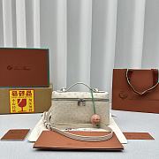 Loro Piana Pocket Ostrich Leather Handbag White Size 19 × 7 × 12 cm - 1