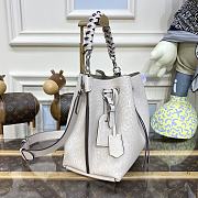 Louis Vuitton LV Muria Bucket Bag M21006 Apricot Size 25 x 25 x 20 cm - 4