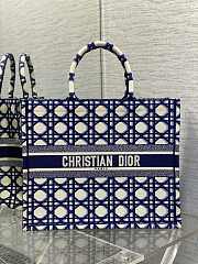 Dior Book Tote Blue Size 42 x 18 x 35 cm - 1