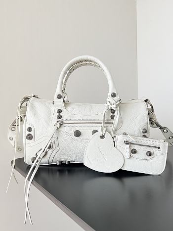 Balenciaga Le Cagole Duffle Bag White Size 30 x 14 x 20 cm