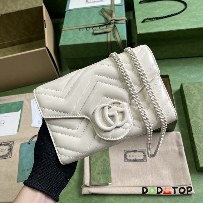 Gucci GG Marmont Matelassé Mini White Size 20 x 13 x 6 cm - 1