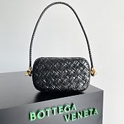 Bottega Veneta Knot Black Bag Size 20.5 x 6 x 12.5 cm - 1