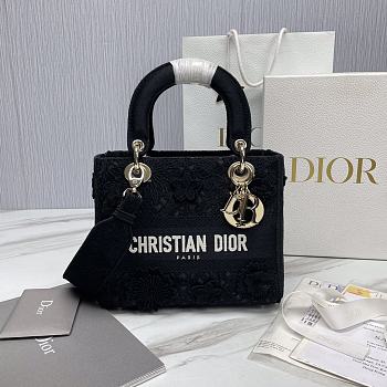 Dior Lady Black Flowers Bag White Embroidery Size 24 x 20 x 11 cm 