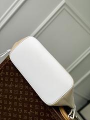 Louis Vuitton LV Neverful MM Handbag By The Pool M22838 Size 31 x 28 x 14 cm - 6