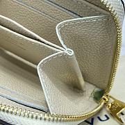 Louis Vuitton LV Zipper Coin Purse M60574 White Size 11 x 8 cm - 6