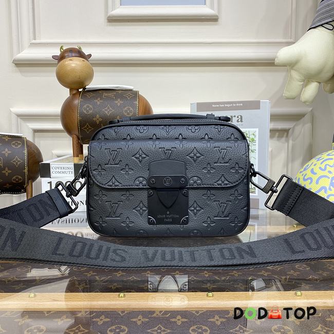 Louis Vuitton LV S-Lock Messenger Taurillon Monogram M45806 Black Size 22 x 18 x 8 cm - 1