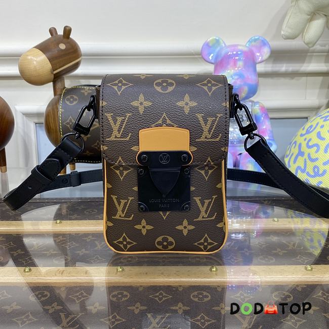  Louis Vuitton S-Lock Vertical Wearable Wallet M82535 Size 12 x 19 x 7 cm - 1