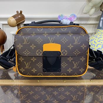 Louis Vuitton LV S Lock Messenger Bag Size 22 x 18 x 8 cm