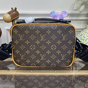 Louis Vuitton LV S Lock Messenger Bag Size 22 x 18 x 8 cm - 2