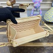 Louis Vuitton LV Petite Malle Handbag M22882 Gold Size 20 x 12.5 x 6 cm - 5