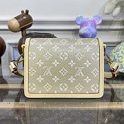 Louis Vuitton LV Dauphine Mini Handbag M22826 Gold Size 20 x 15 x 9 cm - 4
